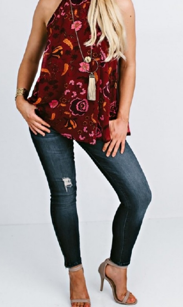 BB Dakota Wilcox floral sleeveless top NWT